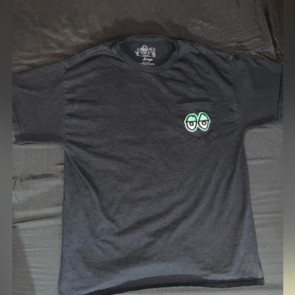 Krooked skateboards small front pocket tee shirt